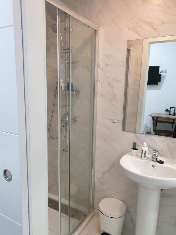Norte Oviedo Rooms Madrid Extérieur photo