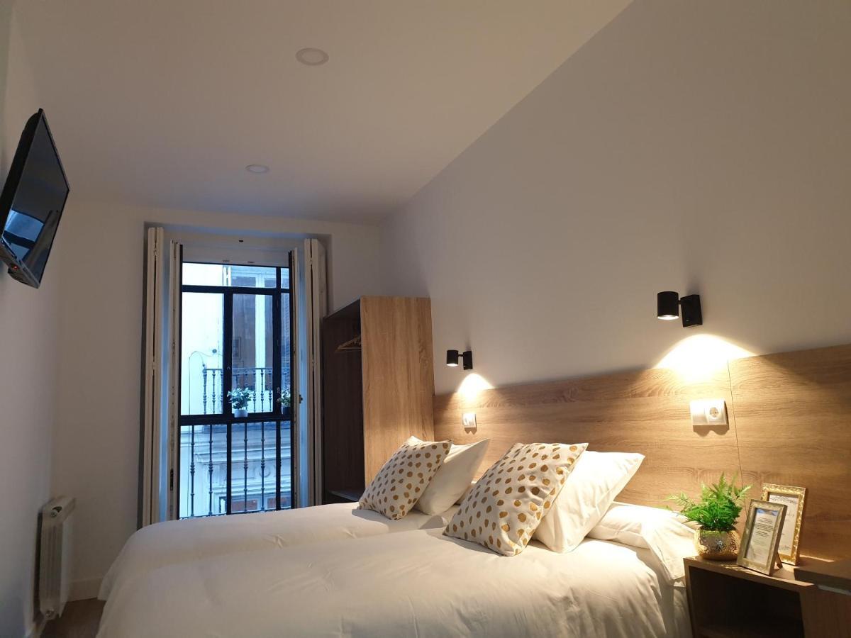 Norte Oviedo Rooms Madrid Extérieur photo